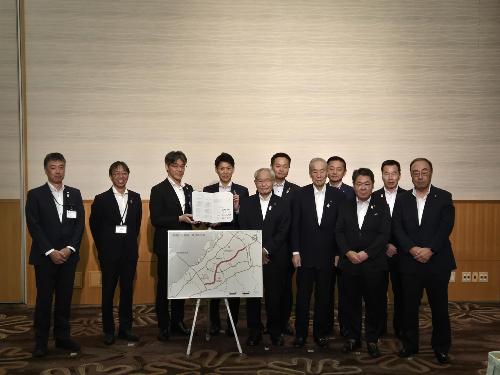 参加者全員の記念撮影