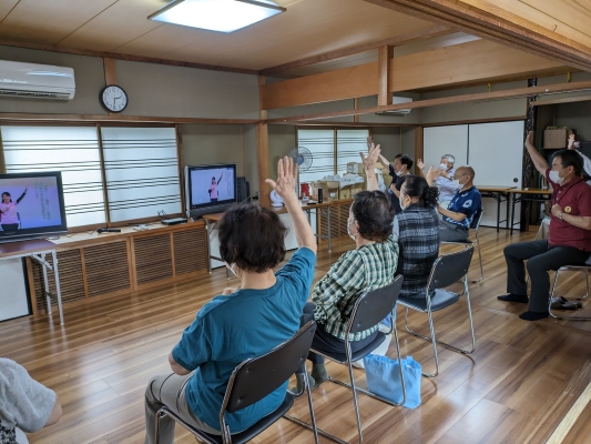 東和苑タピオステーションに参加する町長