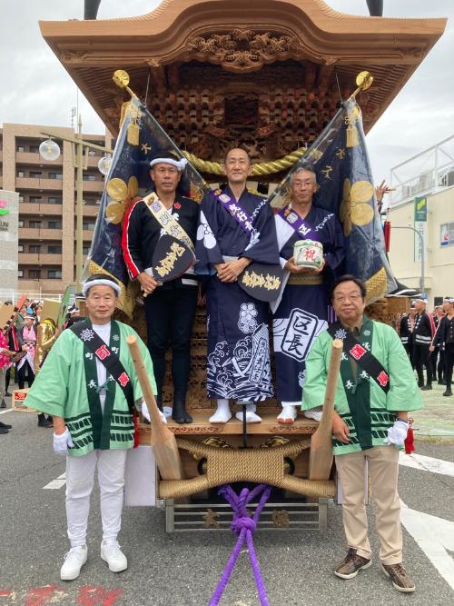 大久保区のだんじりと藤原町長、文野議長