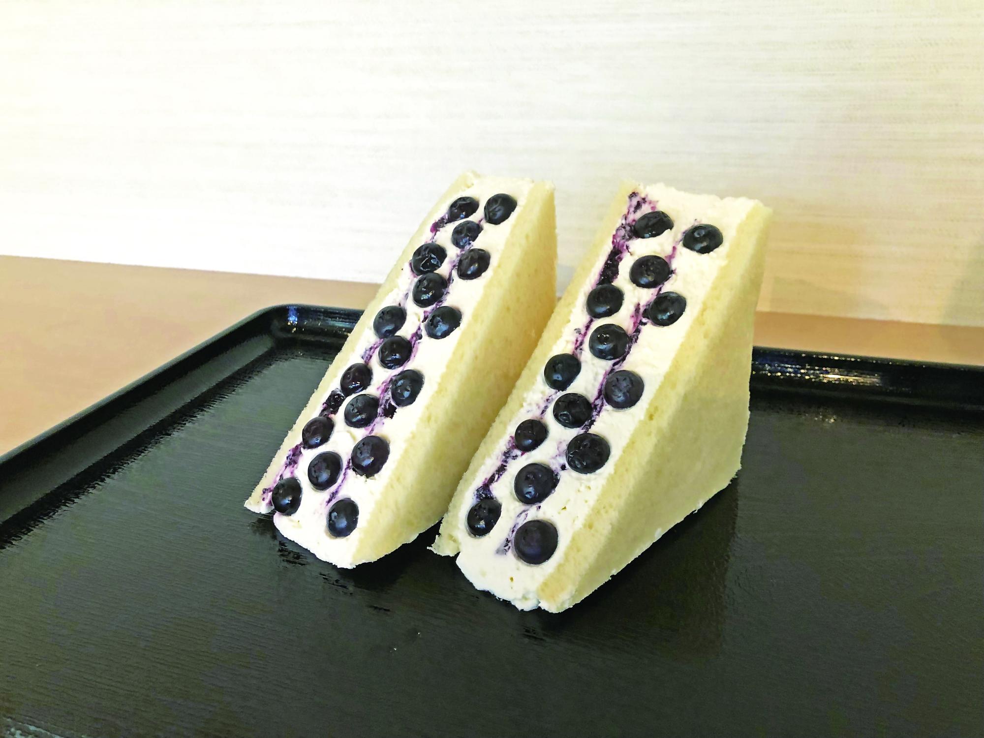 ブルーベリーフルーツサンド