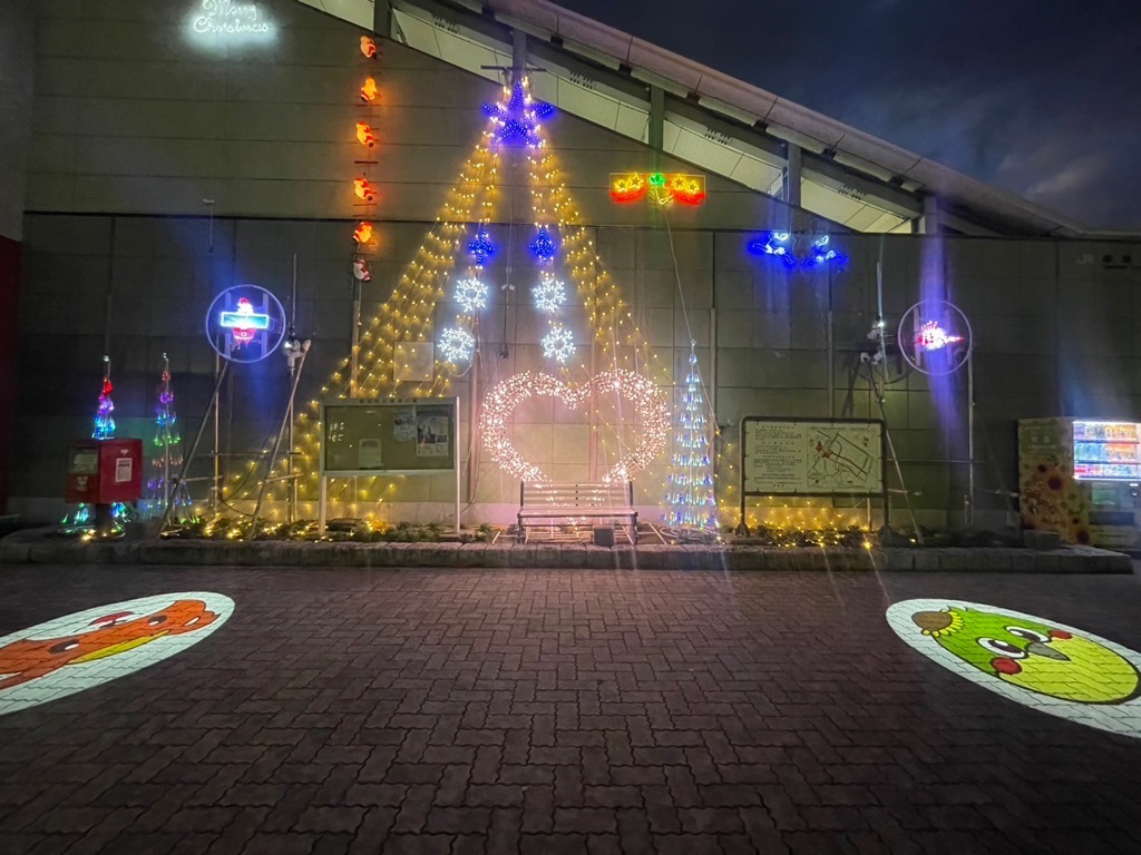 駅前イルミネーション風景