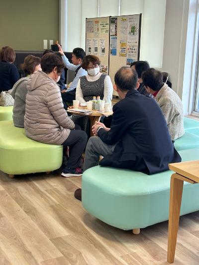 熊取町の子どもたちのことについてお話が尽きませんでした 江川議員と坂上巳生男議員と