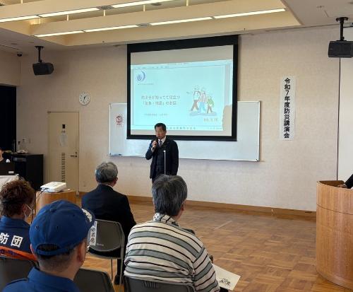 冒頭挨拶する藤原町長