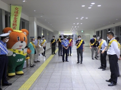 駅前啓発活動の様子2