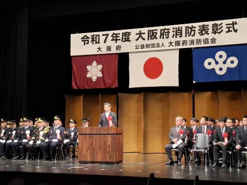 挨拶する藤原町長