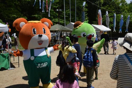 ジャンプ君とメジーナちゃんが登場
