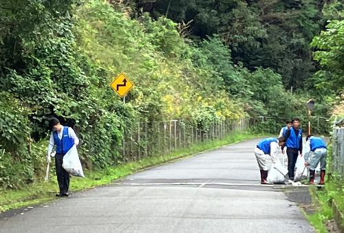 道路清掃の様子