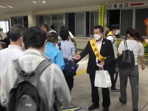 街頭キャンペーンの様子