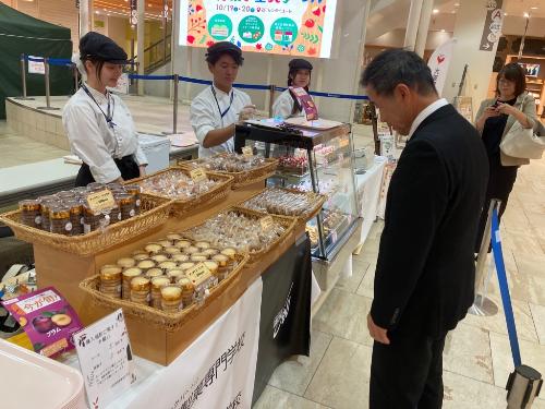販売会の様子