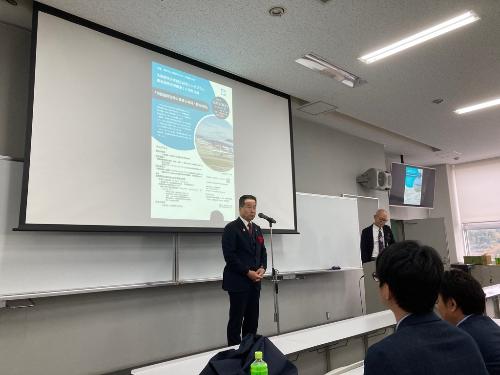 挨拶の様子