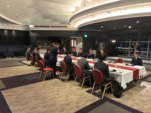 関西国際空港視察会の後の懇親会の様子