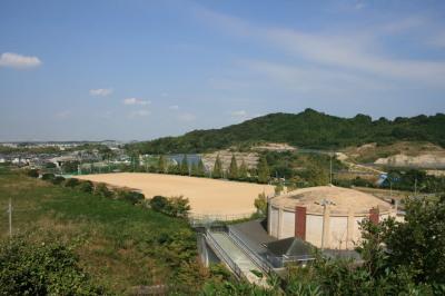 熊取町立町民グラウンドの遠景写真