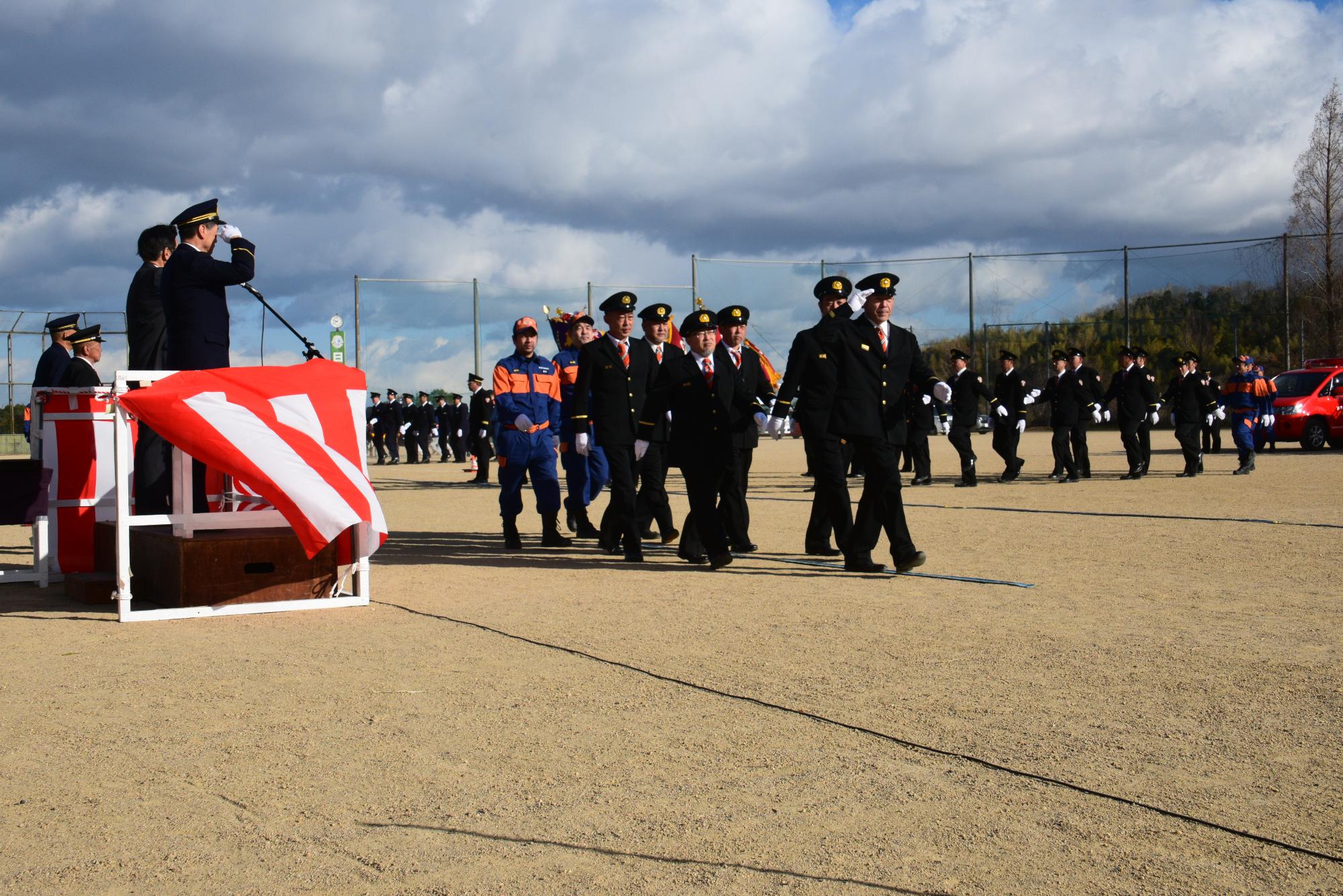 入場行進の様子