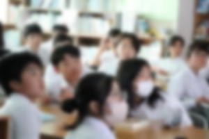 発表を聞いている生徒たちの様子です