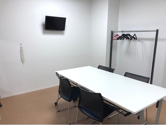 楽屋内モニター